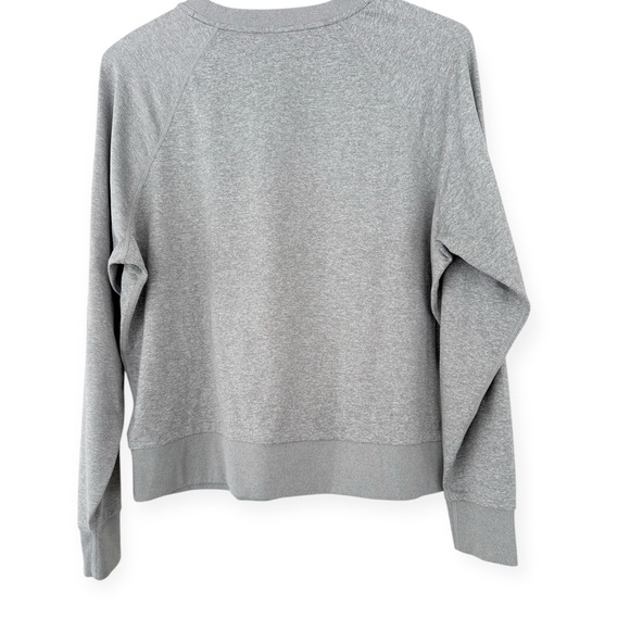 Vuori • Long-Sleeve Halo Crew DreamKnit™ Pullover - Picture 3 of 10